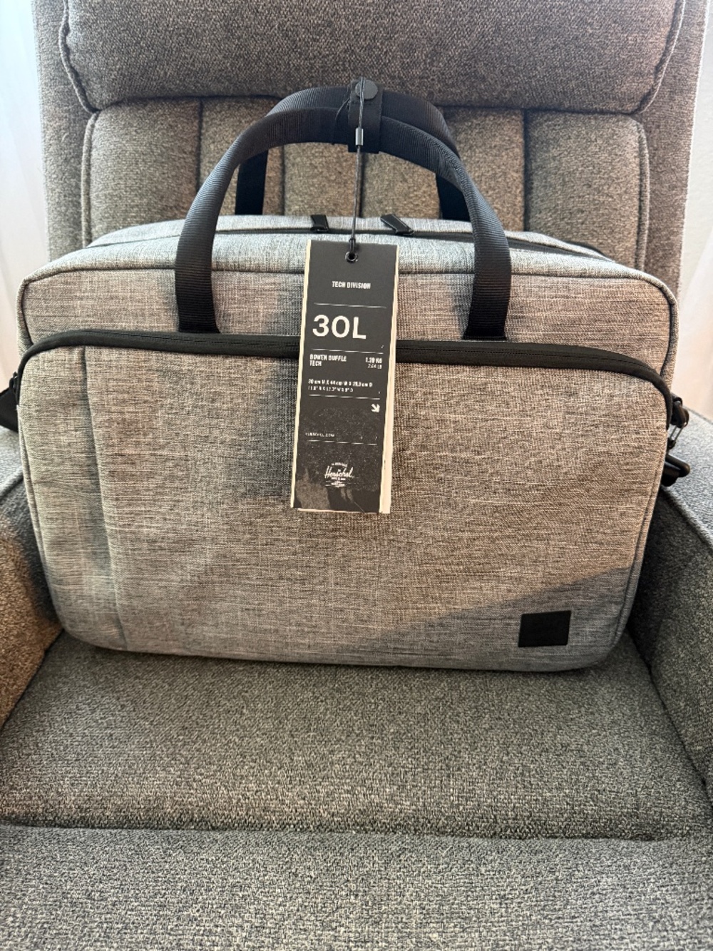 Hershel clam shell laptop personal item bag